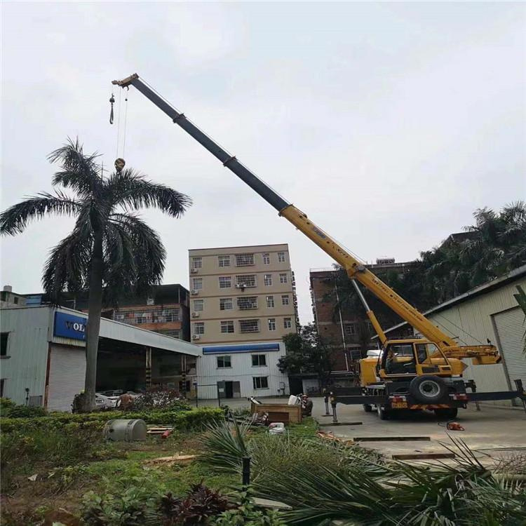 和庆镇12吨吊车出租一天的收费标准是什么