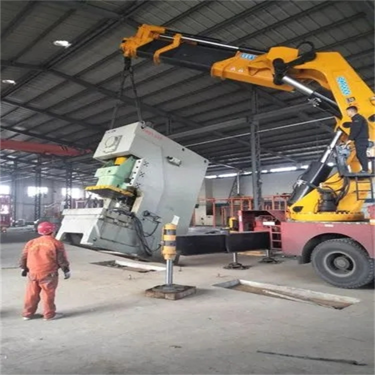 和庆镇80吨折臂吊车出租附近电话