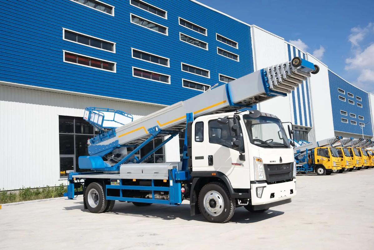 和庆镇出租云梯车高空作业车 建筑垃圾搬运